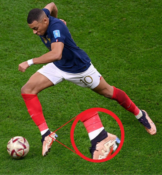 Chaussettes coupées football blanc scotch strap tape Mbappe