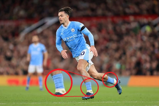 Pourquoi Grealish joue-t-il sans protège-tibias ?