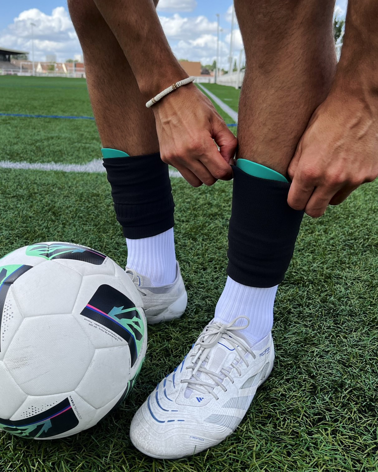 Mini protège-tibias discrets pour footballeurs confort et compacts portées | Game Changer